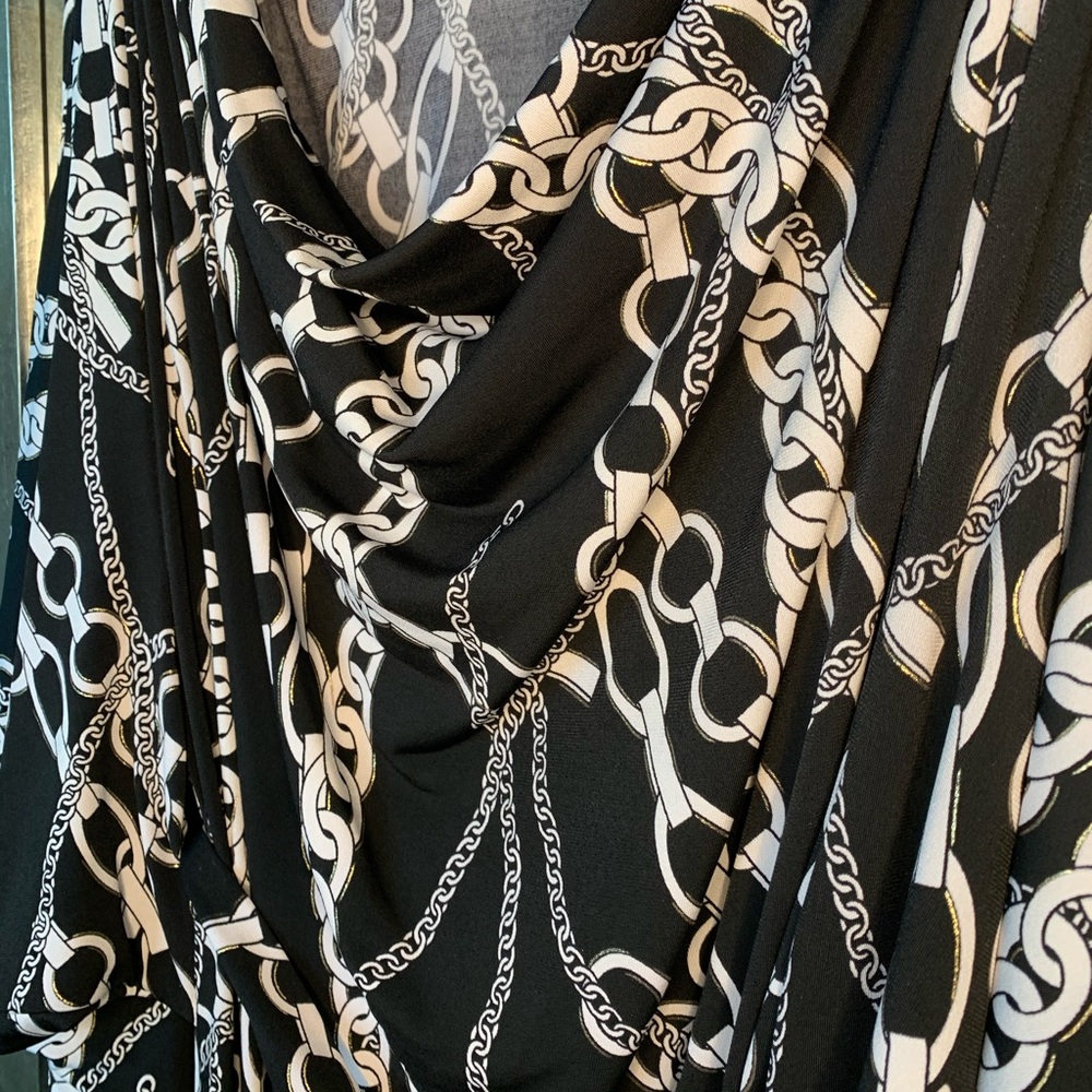 Dress - Picture 2 of 10